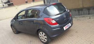 Opel Corsa 1.2 5 porte Cosmo (6)