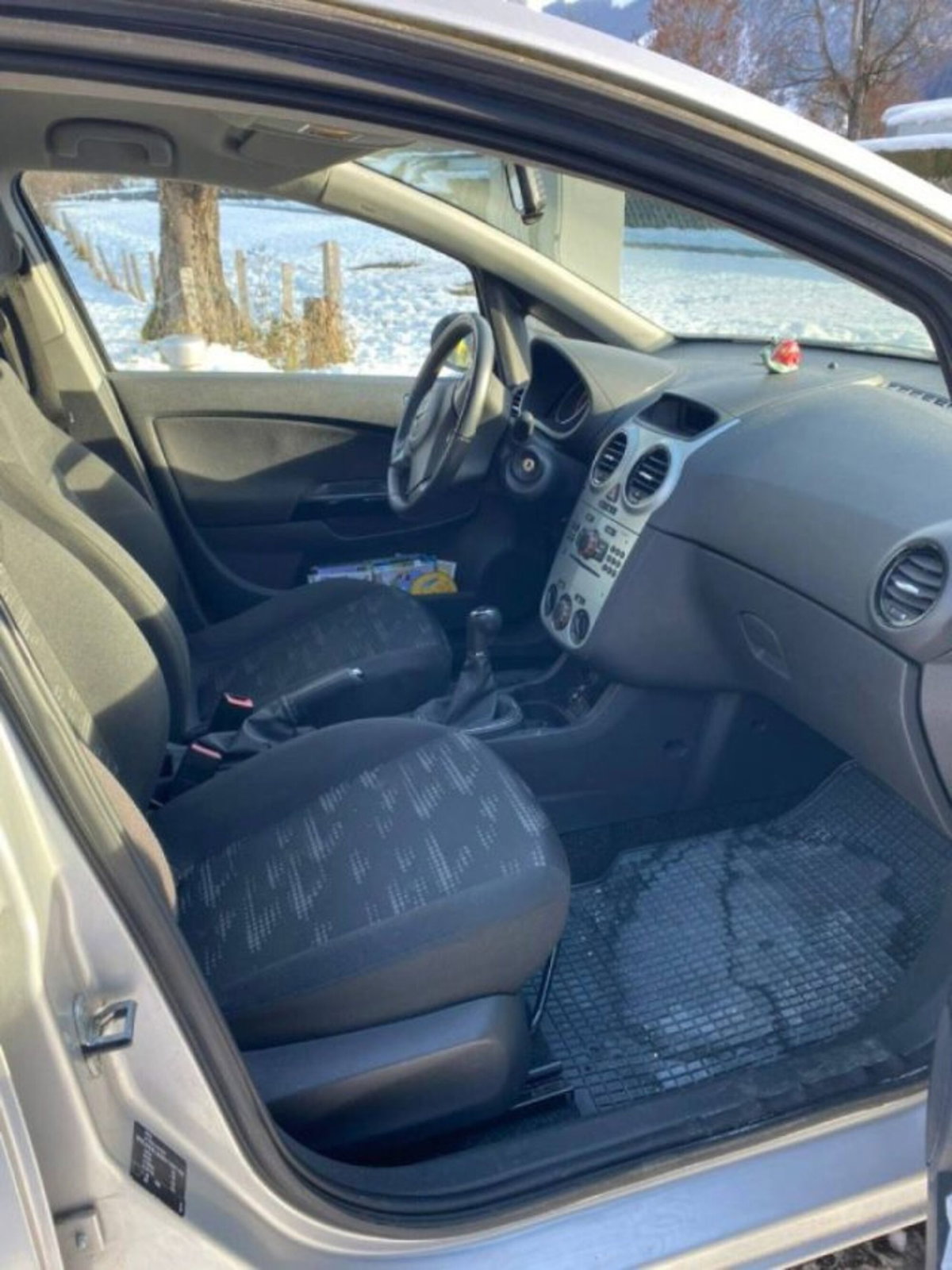Opel Corsa 1.2 85CV 5 porte GPL-TECH Club (2)