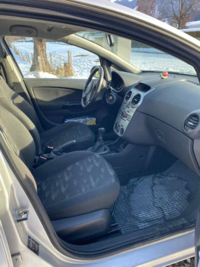 Opel Corsa 1.2 85CV 5 porte GPL-TECH Club (2)