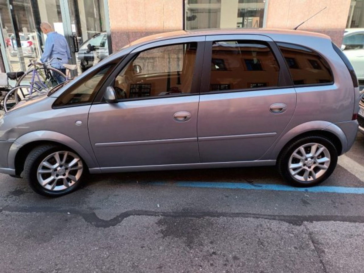 Opel Meriva 1.7 CDTI 101CV F.AP. Cosmo (3)