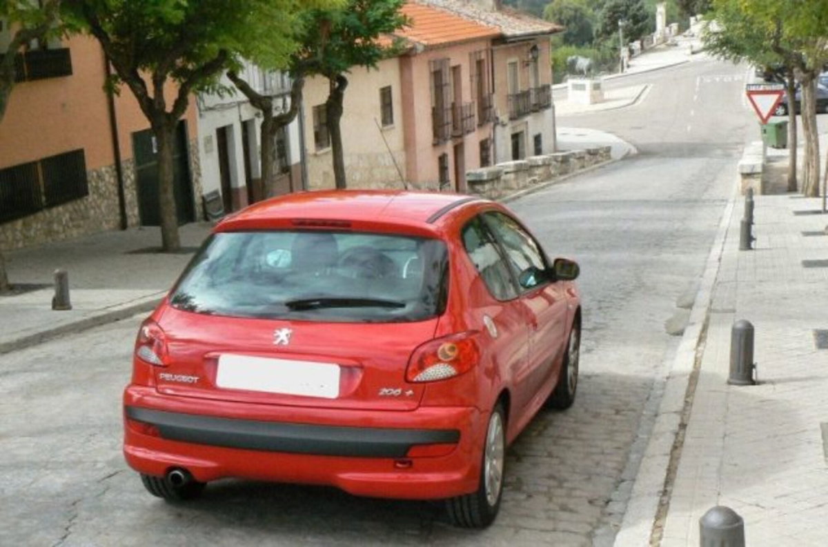 Peugeot 206 60CV 3p. Trendy ECO GPL (5)