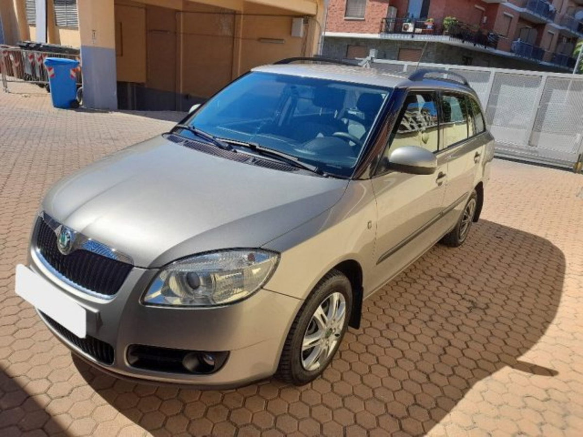 Skoda Fabia Station Wagon 1.2 6V 60CV Wagon Fabia GPLine (2)