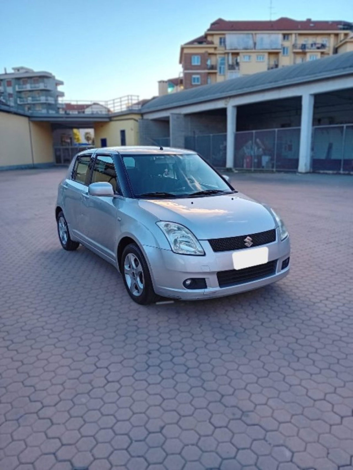 Suzuki Swift 1.3 5p. GLX (2)
