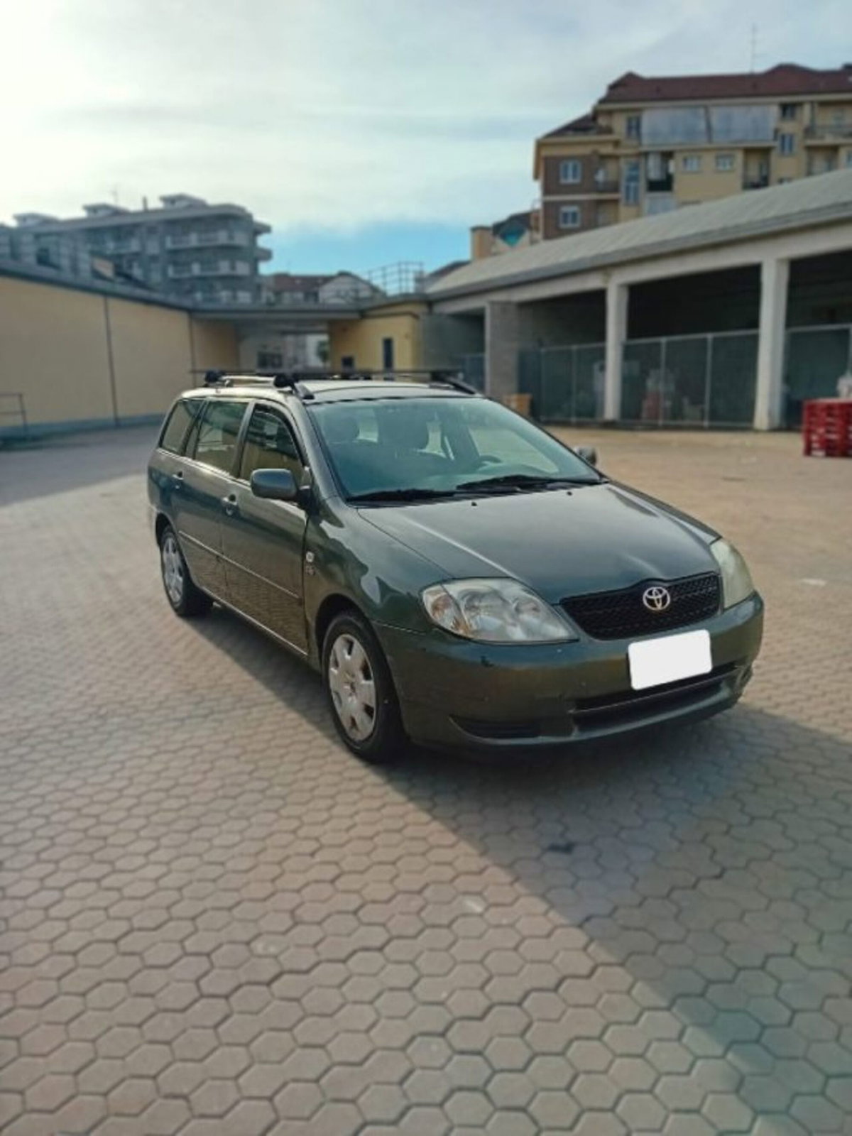 Toyota Corolla Station Wagon 2.0 tdi D-4D Station Wagon (2)