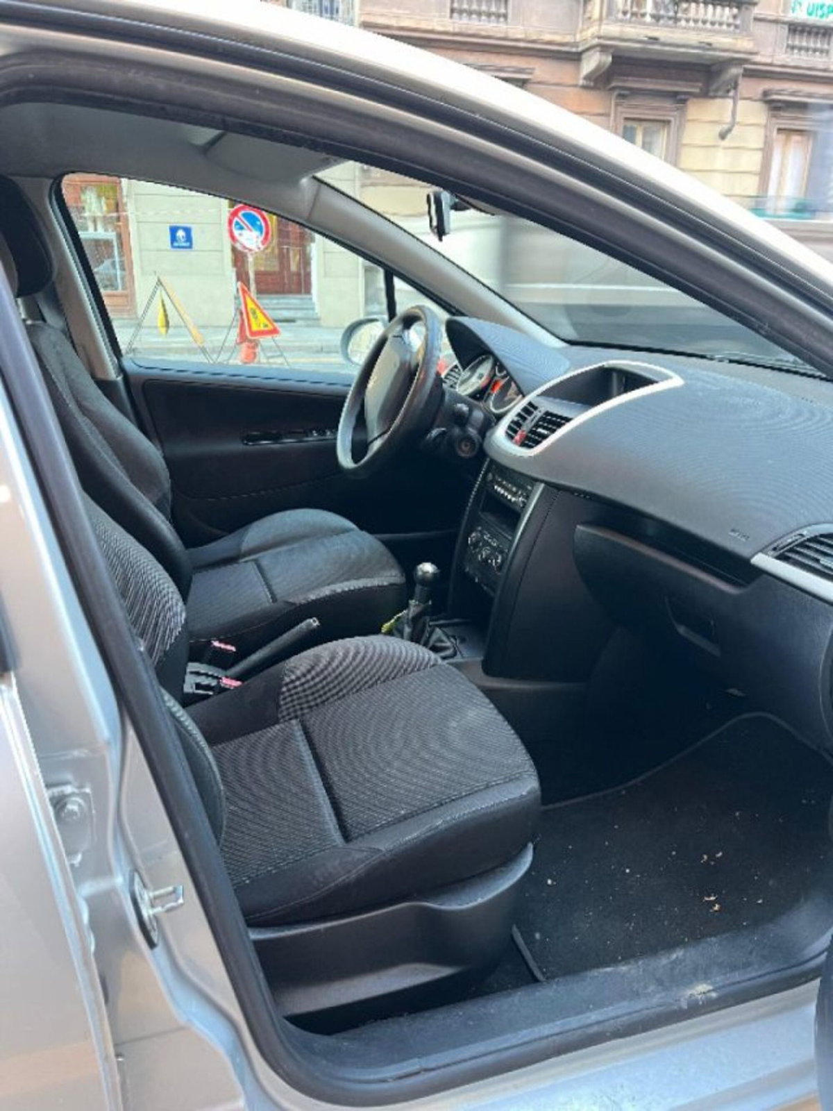 Peugeot 207 8V 75CV 5p. Energie (3)