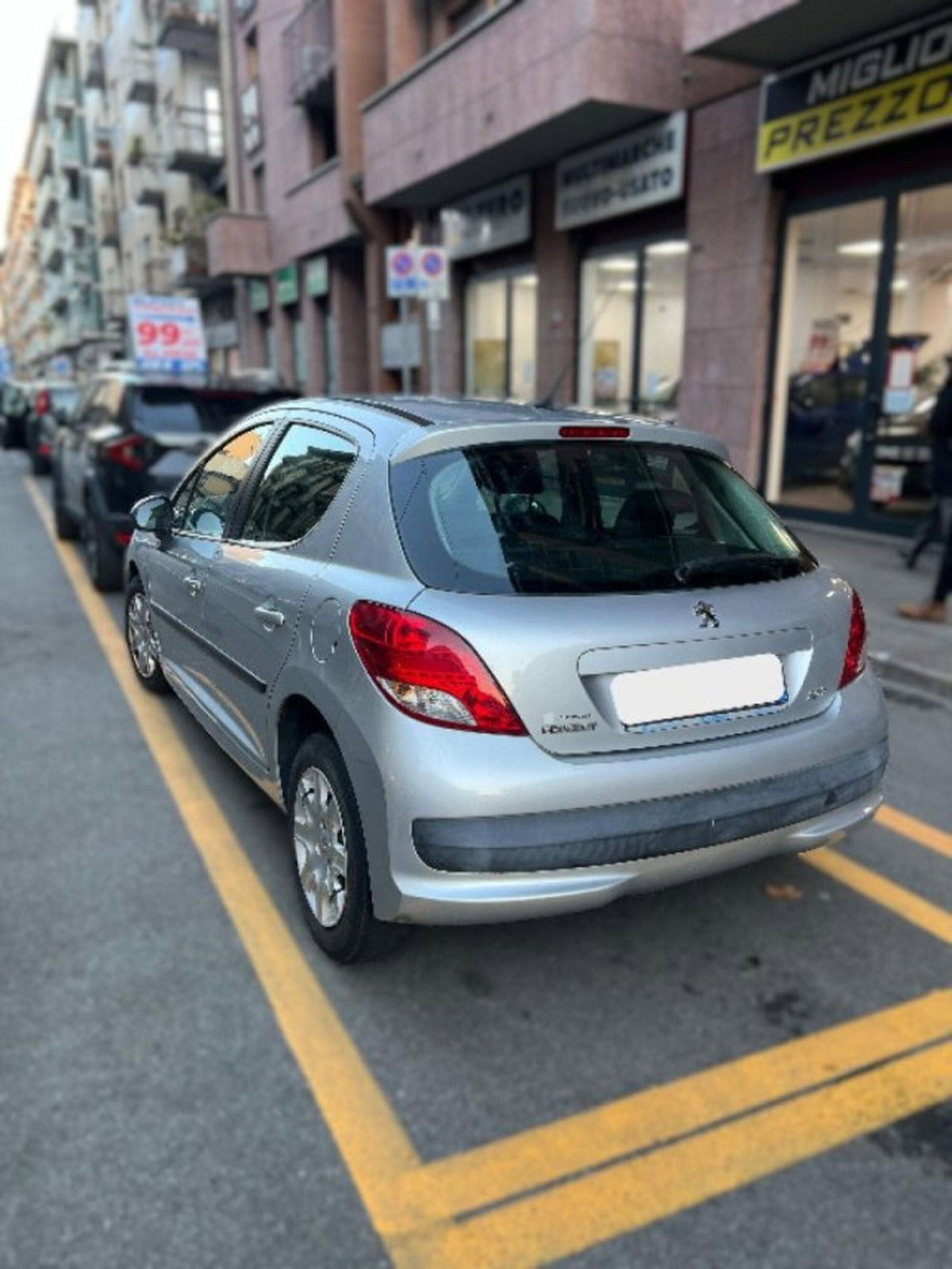 Peugeot 207 8V 75CV 5p. X Line (2)