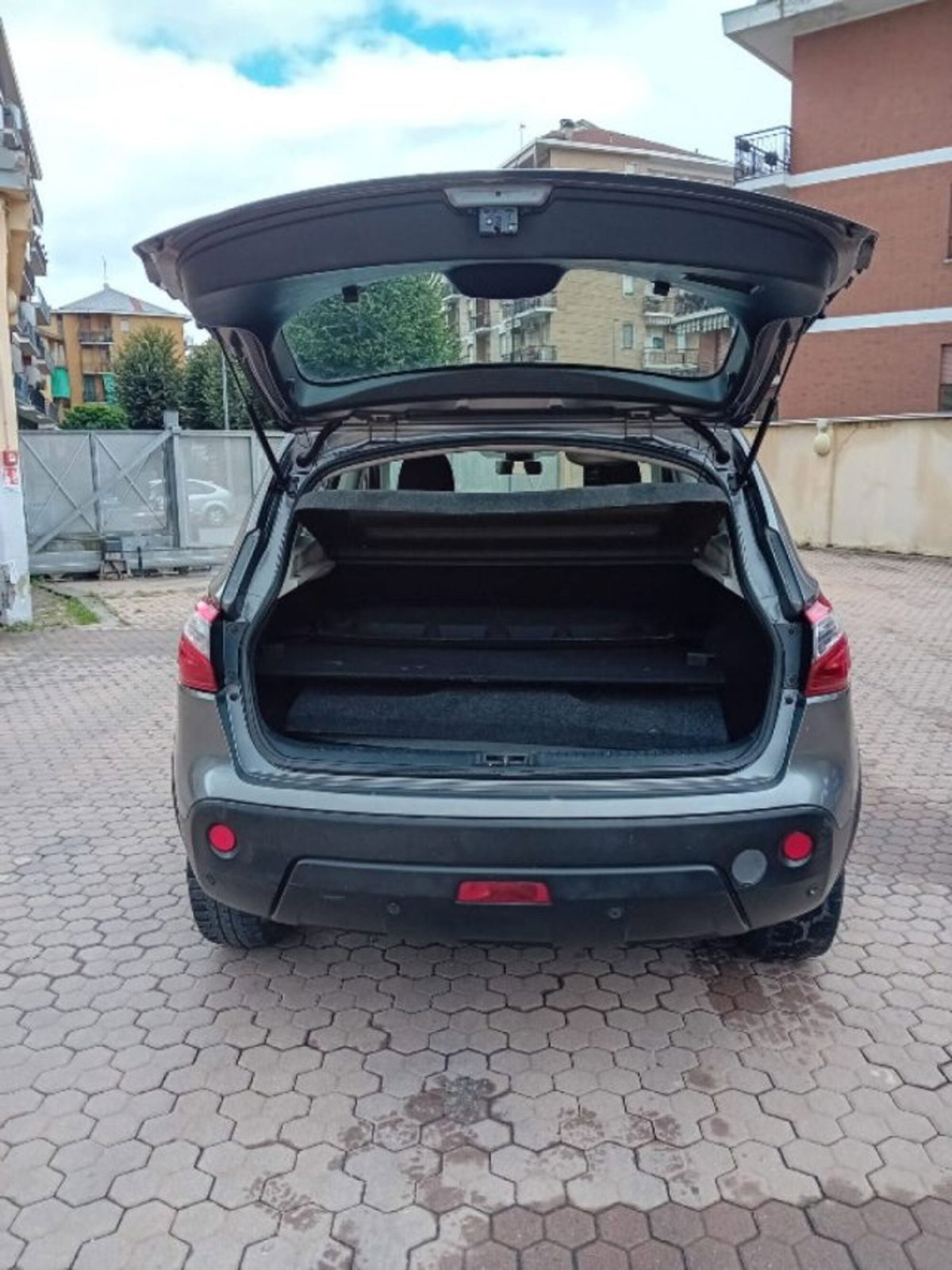 Nissan Qashqai 1.5 dCi DPF Tekna (6)