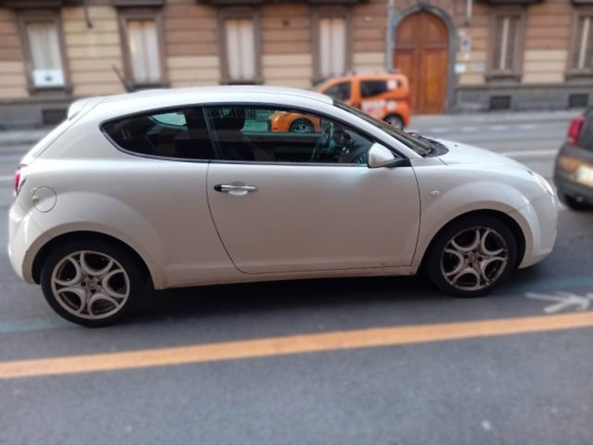 Alfa Romeo MiTo 1.4 T 120 CV GPL Distinctive (4)