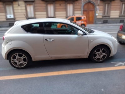 Alfa Romeo MiTo 1.4 T 120 CV GPL Distinctive (4)