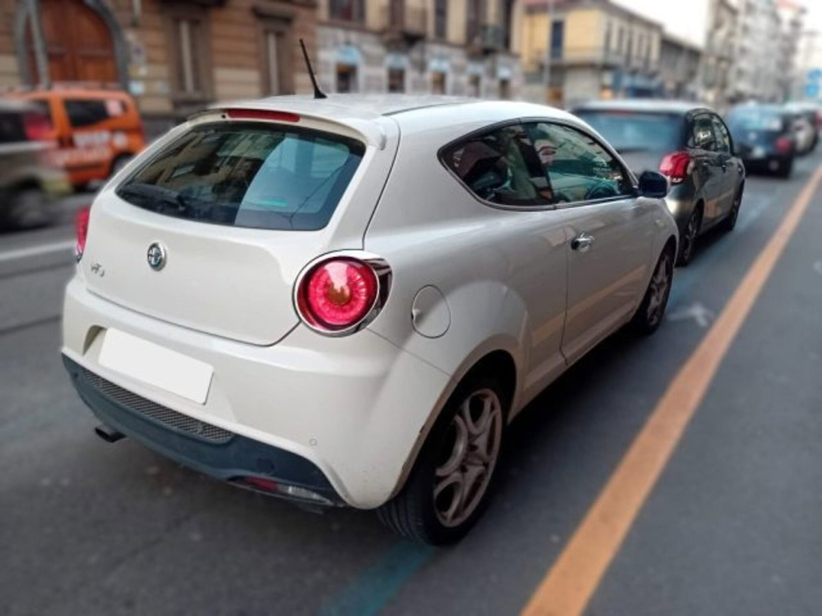 Alfa Romeo MiTo 1.4 T 120 CV GPL Distinctive (5)