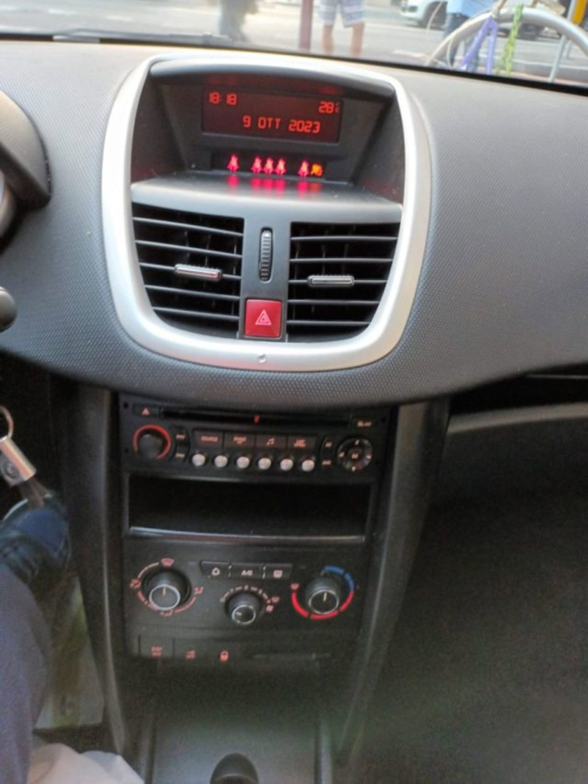 Peugeot 207 8V 75CV 5p. Energie ECO GPL (2)