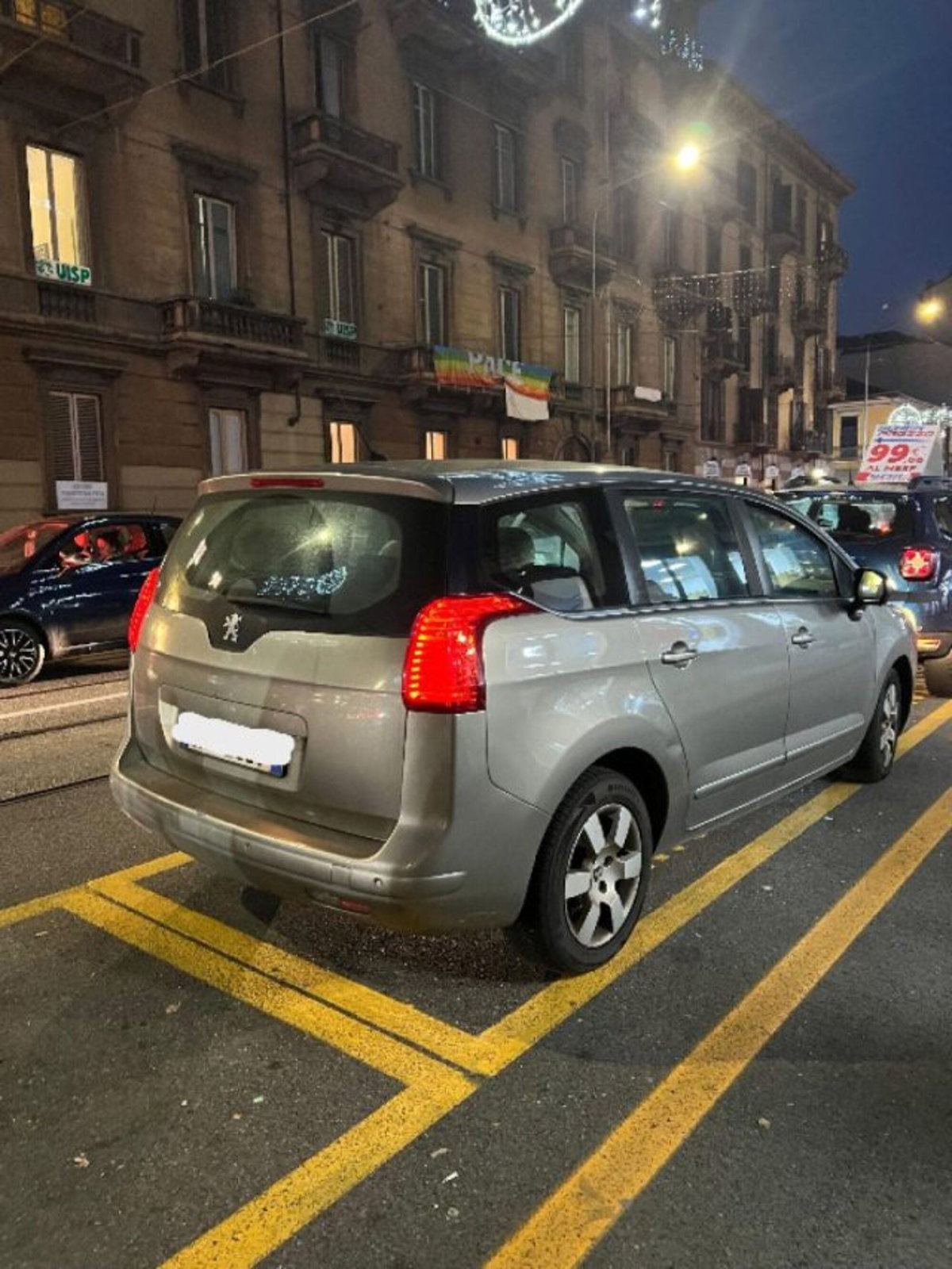 Peugeot 5008 1.6 HDi 112CV Business (3)