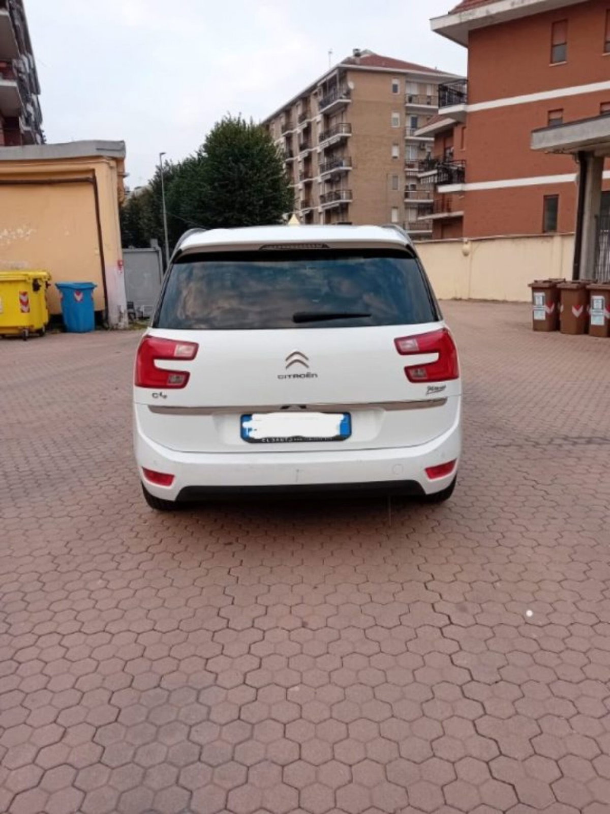 Citroen Grand C4 Picasso PureTech 130 S&S Exclusive (6)