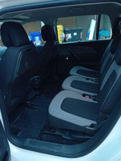 Citroen Grand C4 Picasso PureTech 130 S&S Exclusive (7)