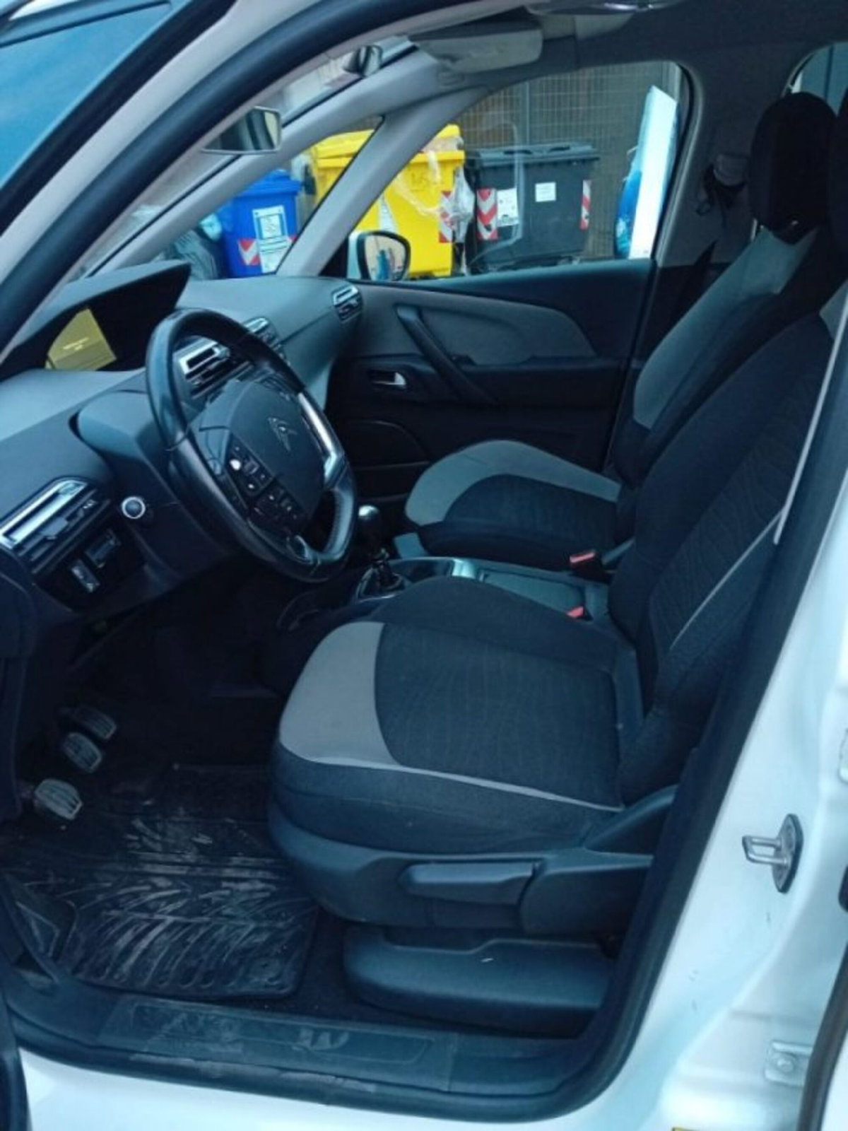 Citroen Grand C4 Picasso PureTech 130 S&S Exclusive (8)
