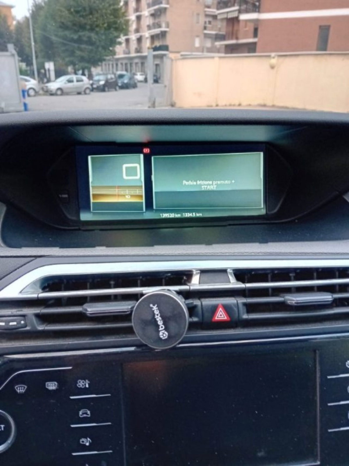 Citroen Grand C4 Picasso PureTech 130 S&S Exclusive (9)