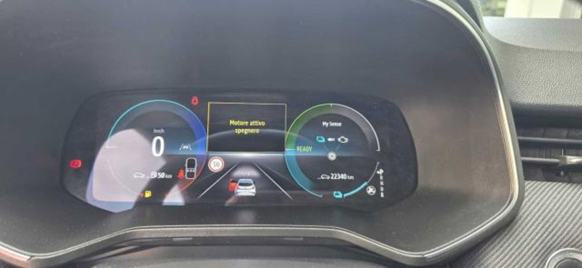 Renault Clio Full Hybrid E-Tech 145 CV 5 porte Techno (10)