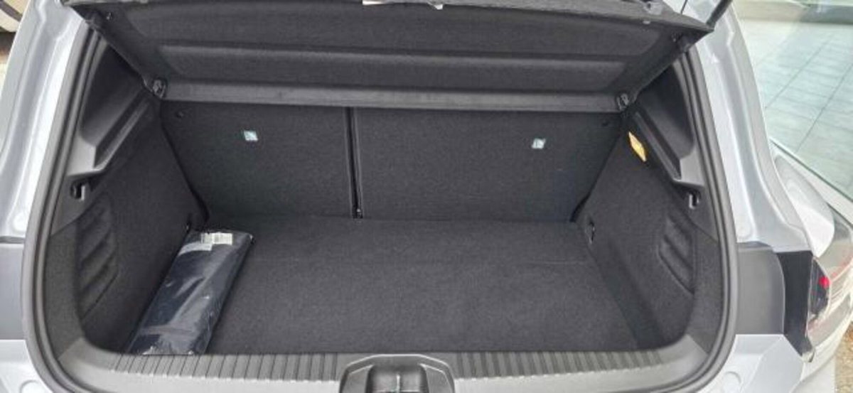 Renault Clio Full Hybrid E-Tech 145 CV 5 porte Techno (12)