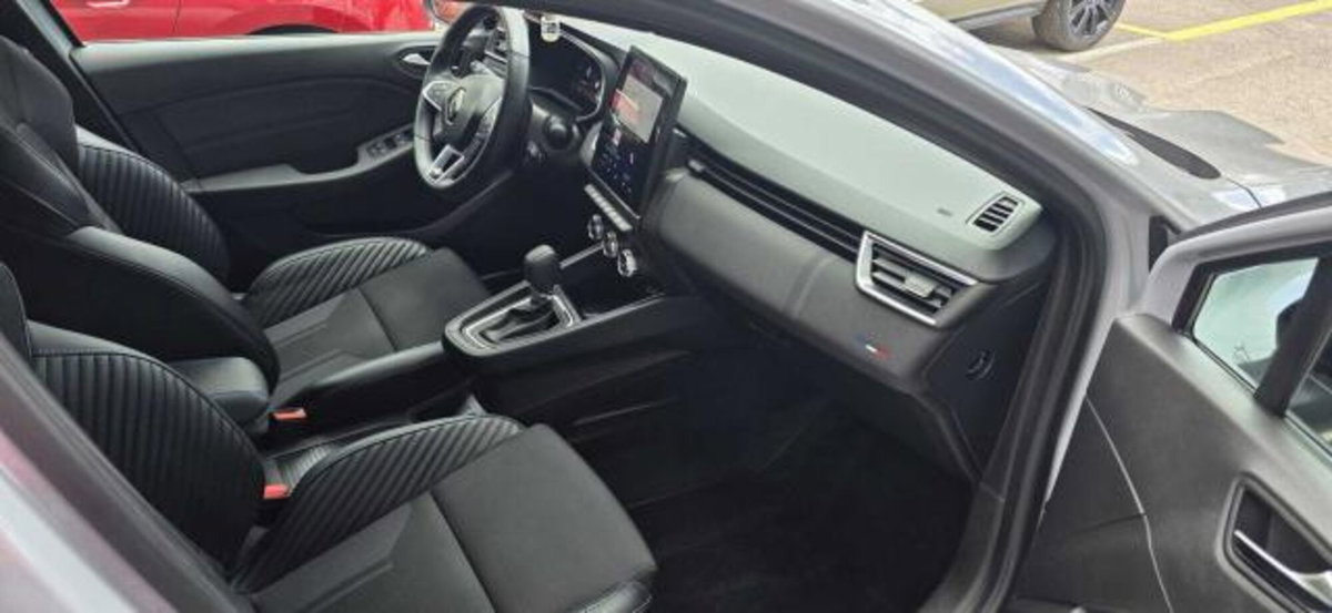 Renault Clio Full Hybrid E-Tech 145 CV 5 porte Techno (14)