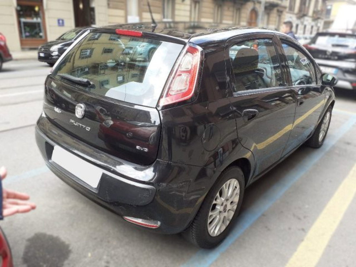 Fiat Punto Evo 1.3 Mjt 95 CV DPF 5 porte S&S Dualogic Emotion (4)