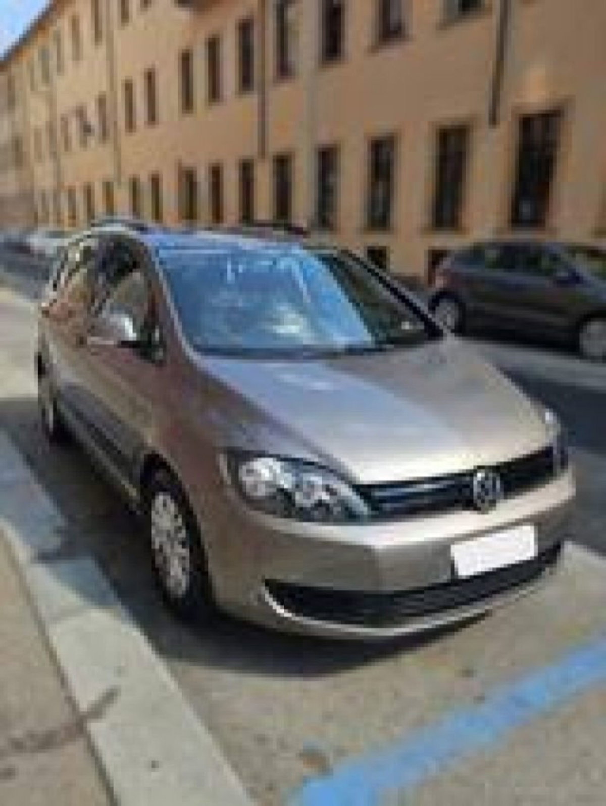 Volkswagen Golf Sportsvan 1.2 TSI Trendline BlueMotion Technology (2)