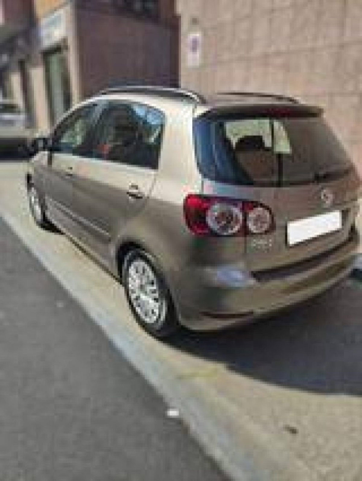 Volkswagen Golf Sportsvan 1.2 TSI Trendline BlueMotion Technology (5)
