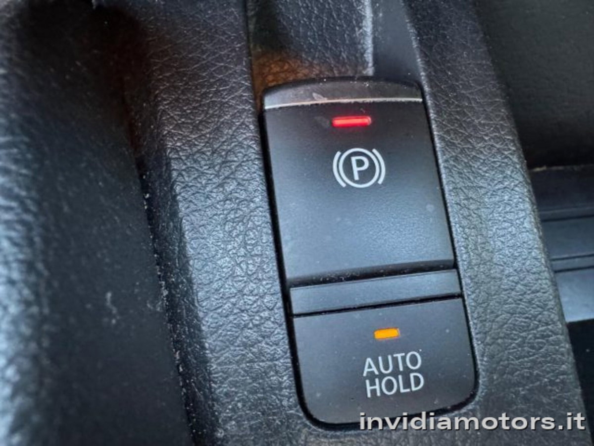 Nissan Qashqai 1.5 dCi 115 CV DCT N-Connecta (13)