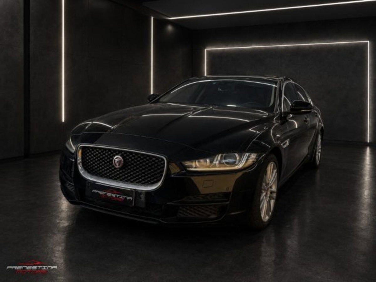 Jaguar XE 2.0 D Turbo 180CV aut. Prestige