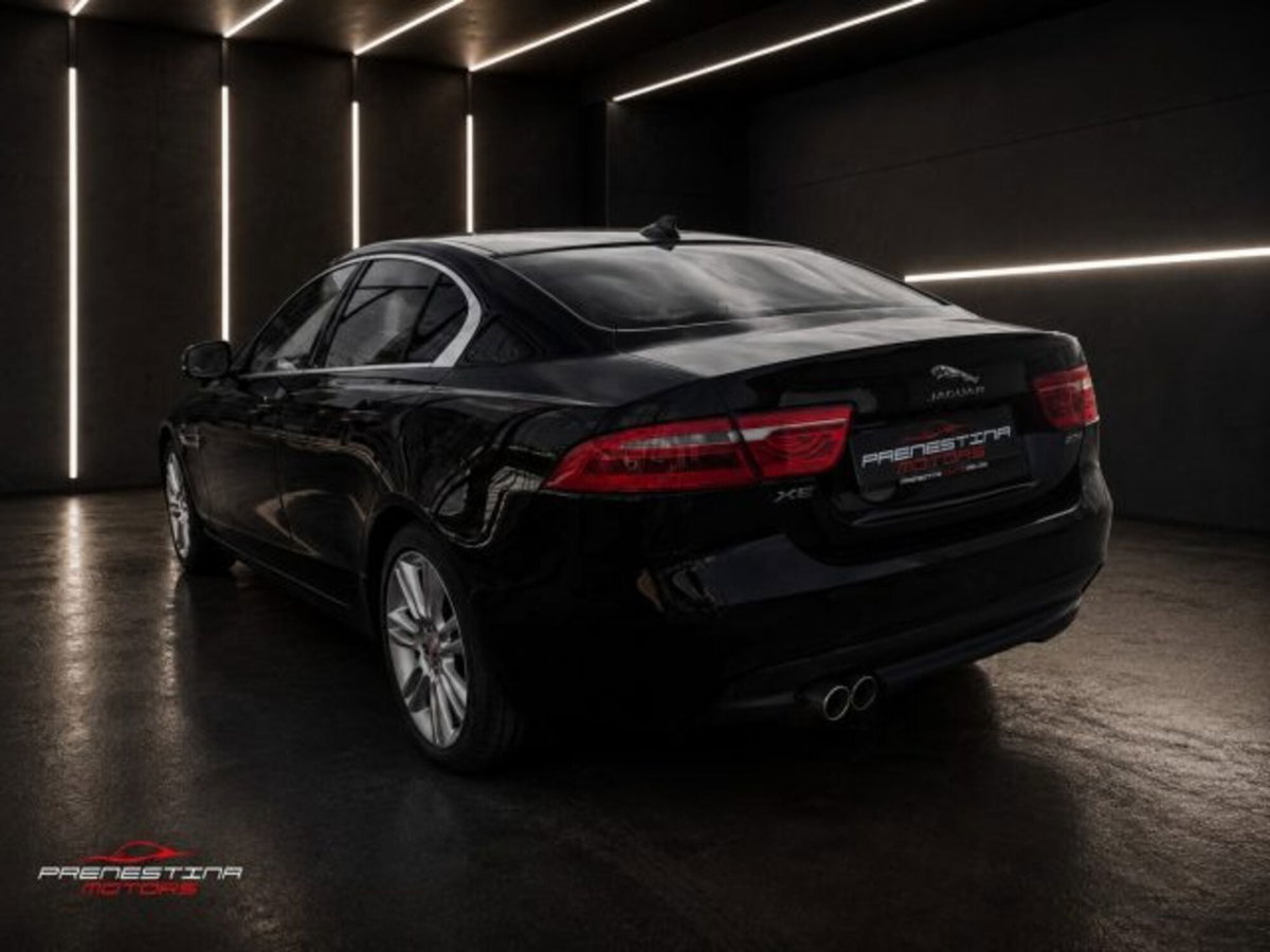 Jaguar XE 2.0 D Turbo 180CV aut. Prestige (3)