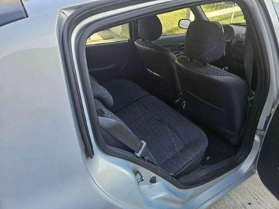 Renault Clio 1.2 16V cat 5 porte Symbol (12)
