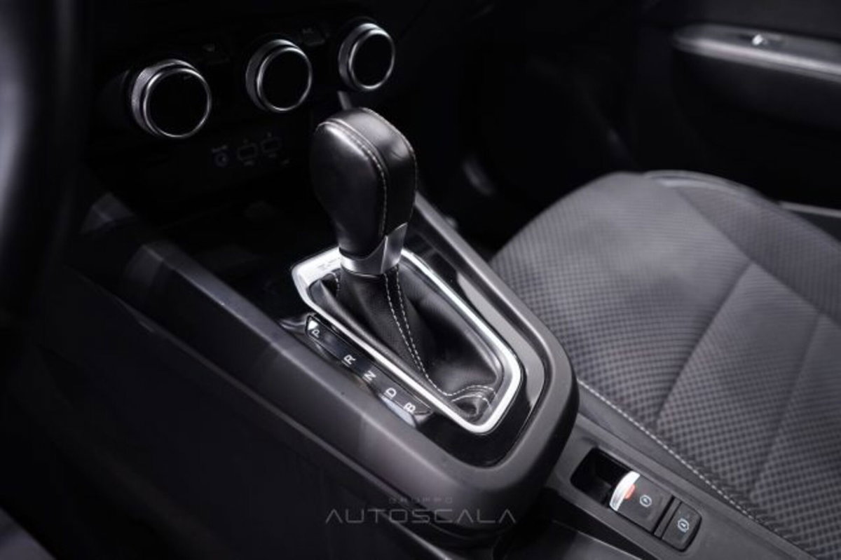 Renault Arkana E-Tech 145 CV Intens (16)