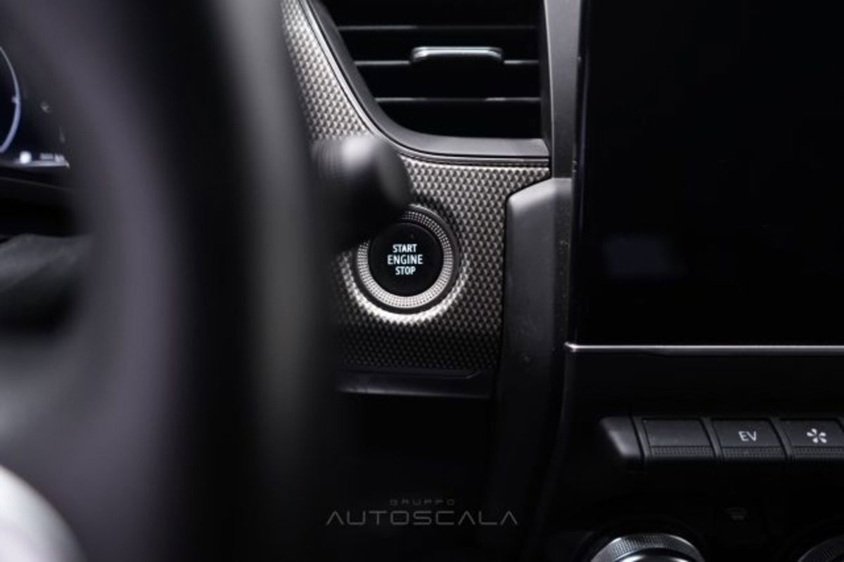 Renault Arkana E-Tech 145 CV Intens (19)
