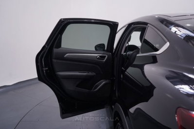 Renault Arkana E-Tech 145 CV Intens (20)