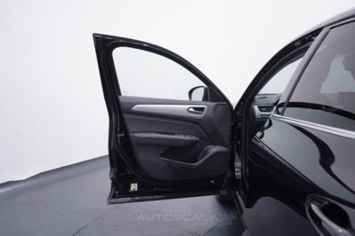 Renault Arkana E-Tech 145 CV Intens (8)