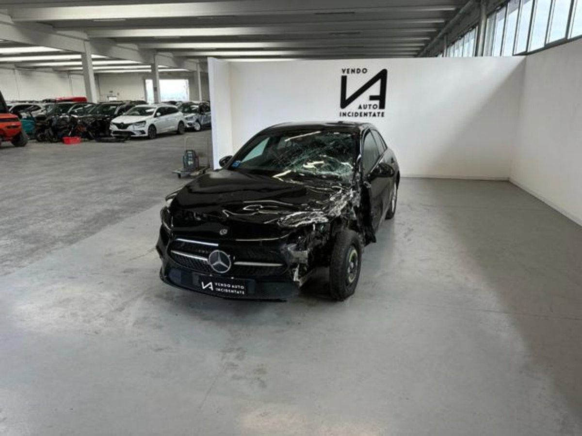 Mercedes-Benz Classe A Sedan 180 d Automatic 4p. Business (3)