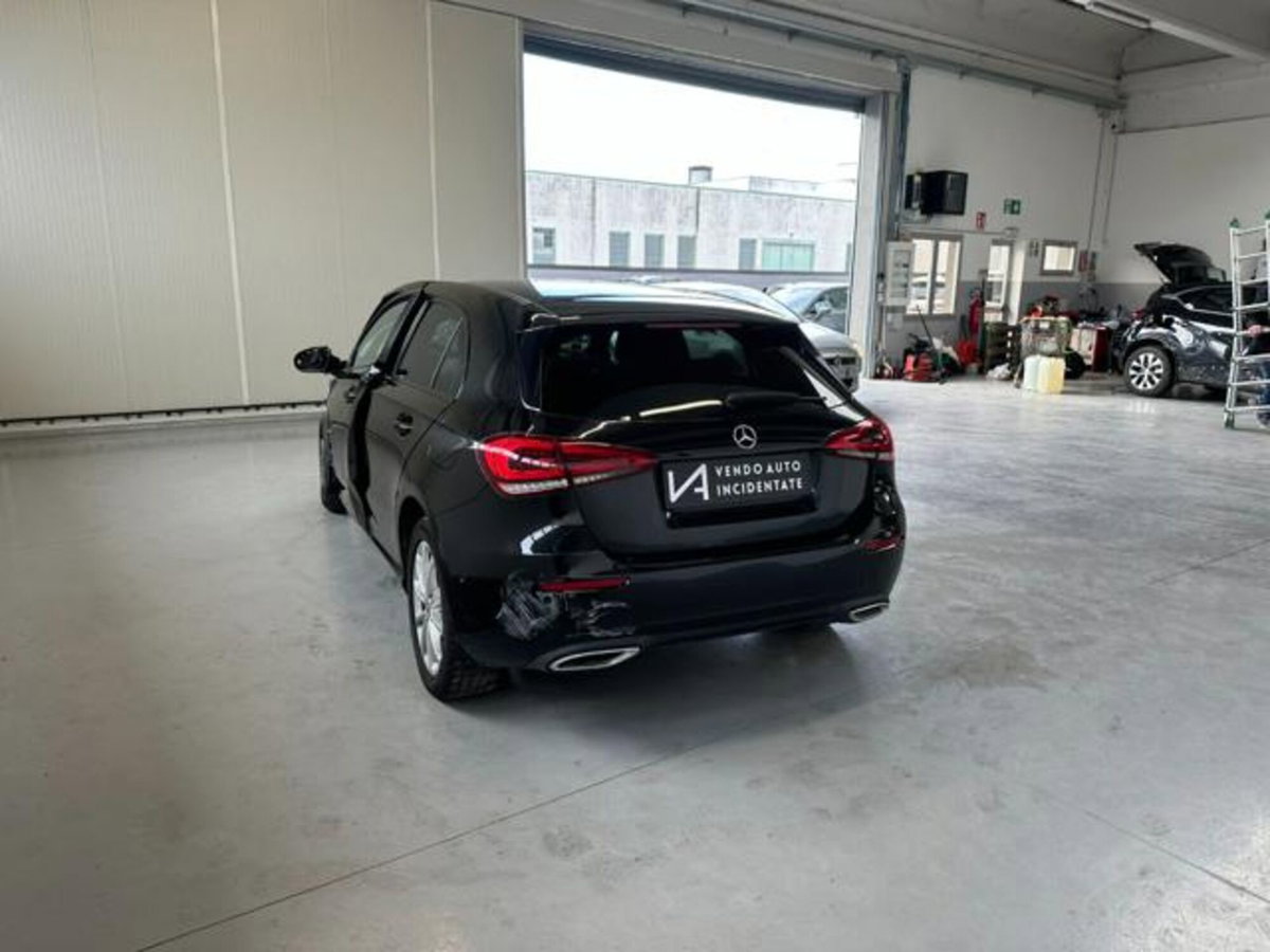 Mercedes-Benz Classe A Sedan 180 d Automatic 4p. Business (5)