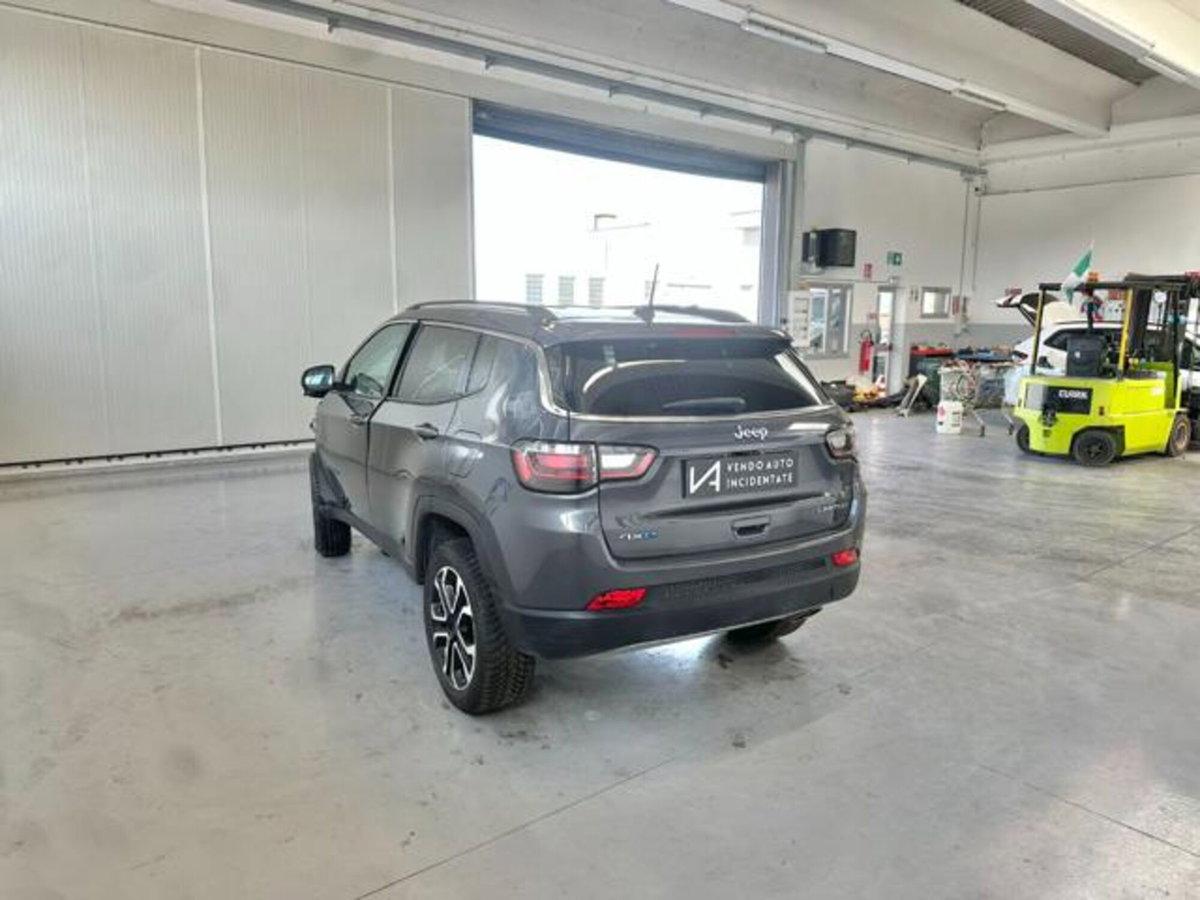 Jeep Compass 1.3 T4 190CV PHEV AT6 4xe Limited (5)