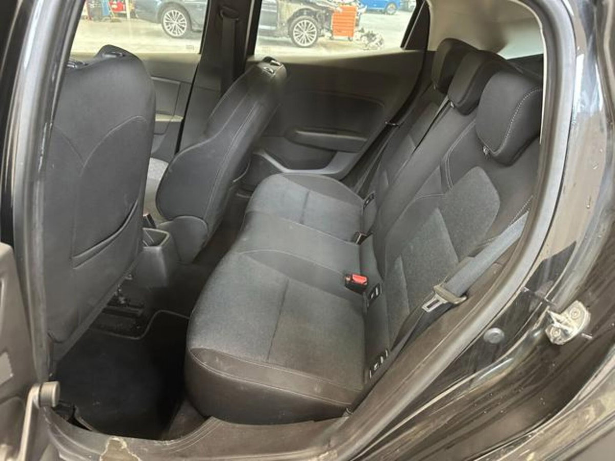Renault Clio 1.0 tce Techno Gpl 100cv (11)