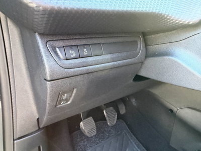 Peugeot 208 82 5 porte Allure (11)
