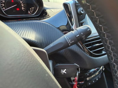 Peugeot 208 82 5 porte Allure (16)