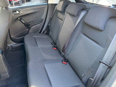 Peugeot 208 82 5 porte Allure (8)