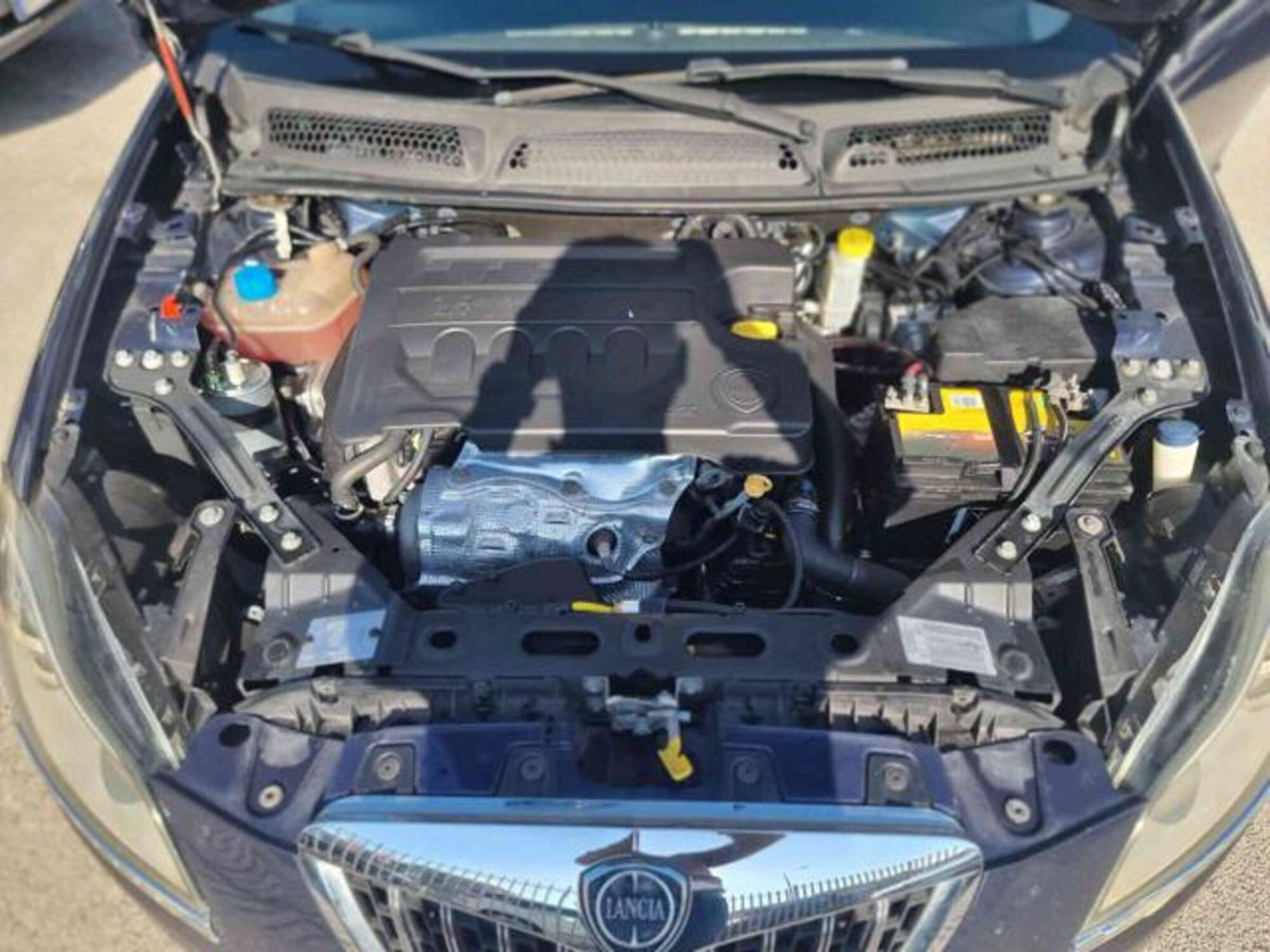 Lancia Delta 1.6 MJT DPF Oro (15)