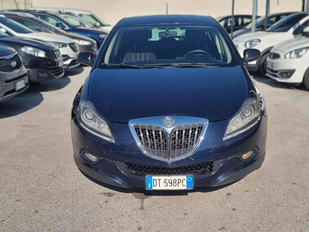 Lancia Delta 1.6 MJT DPF Oro (2)