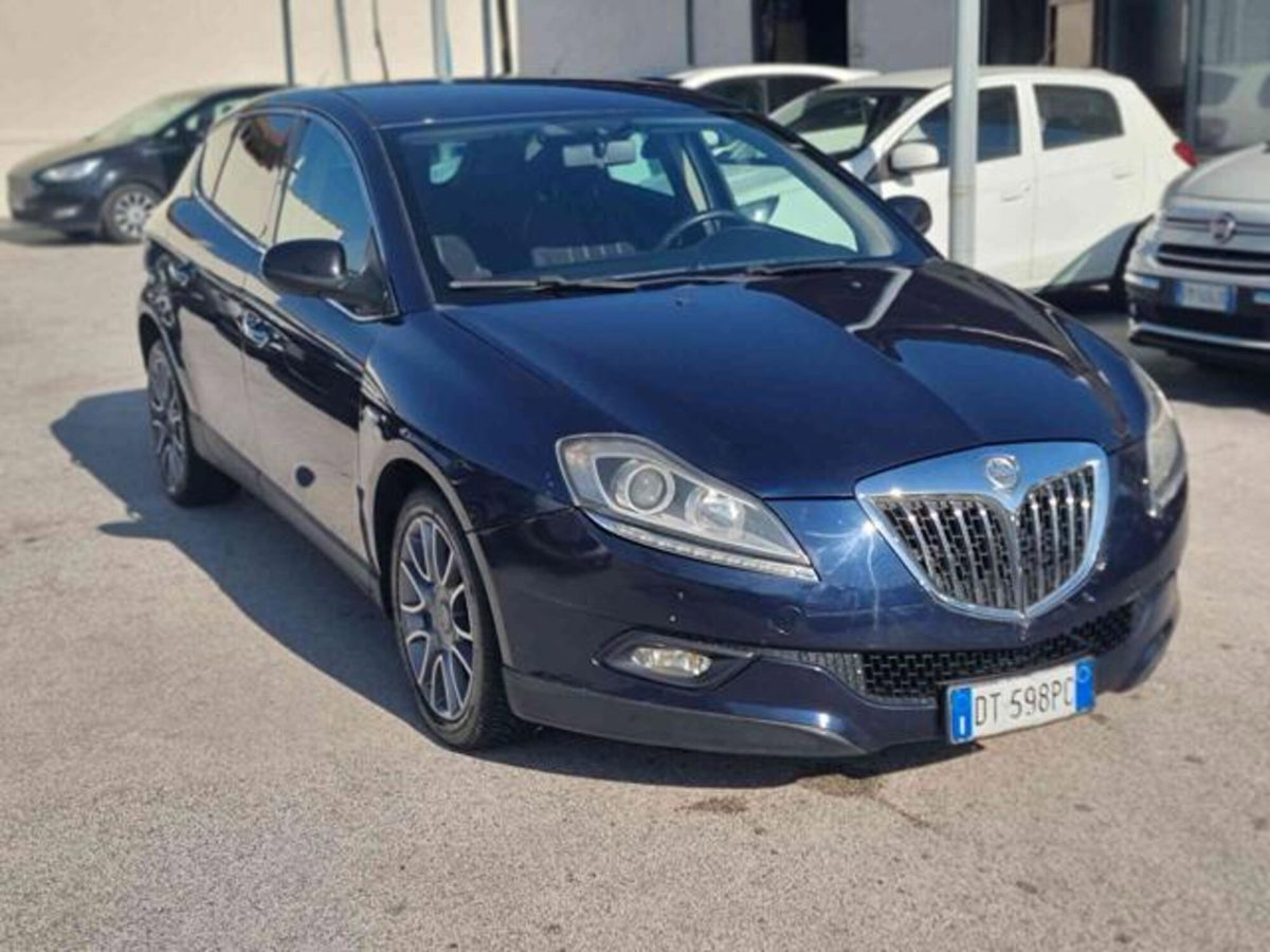Lancia Delta 1.6 MJT DPF Oro (3)