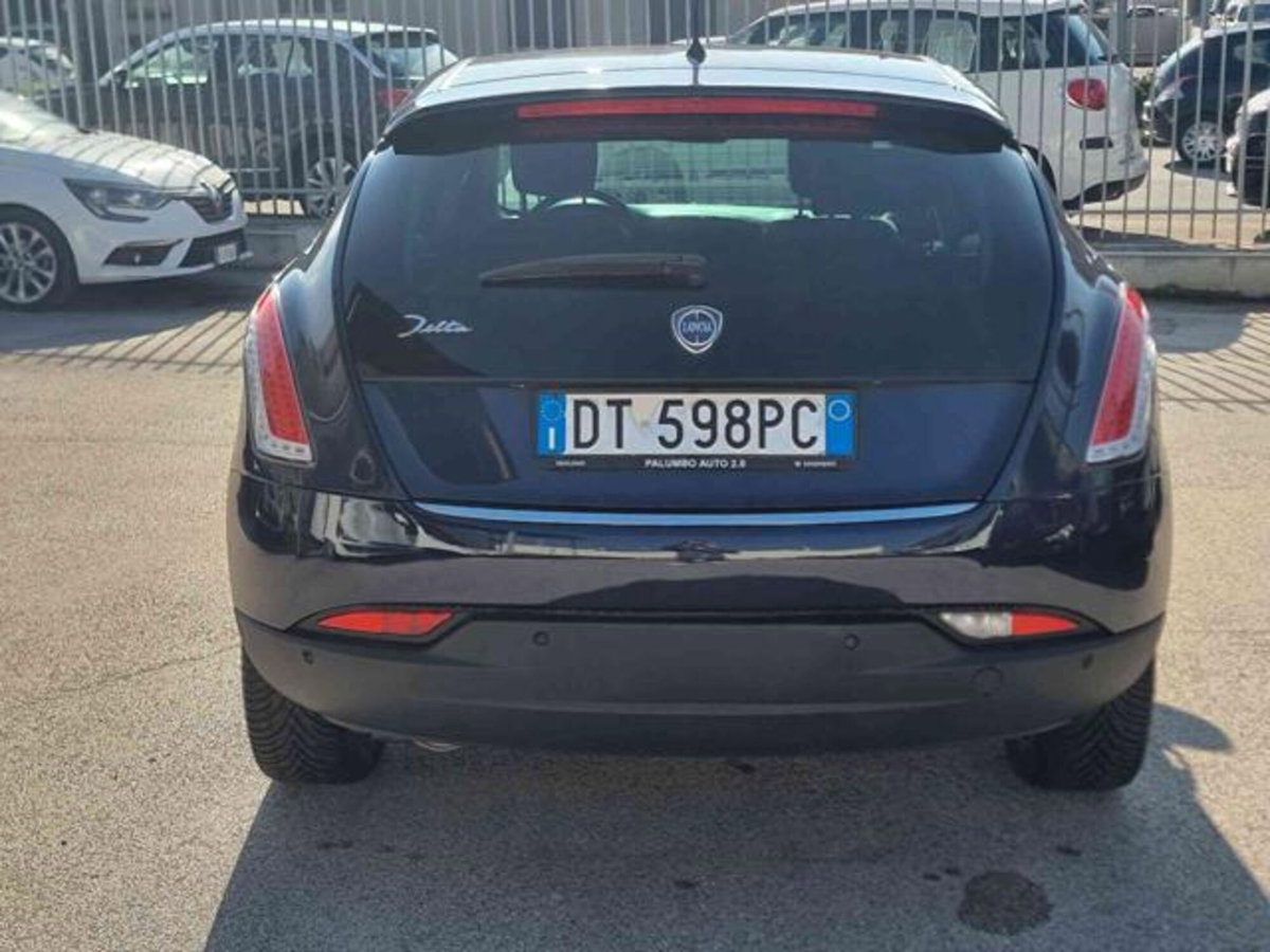 Lancia Delta 1.6 MJT DPF Oro (5)