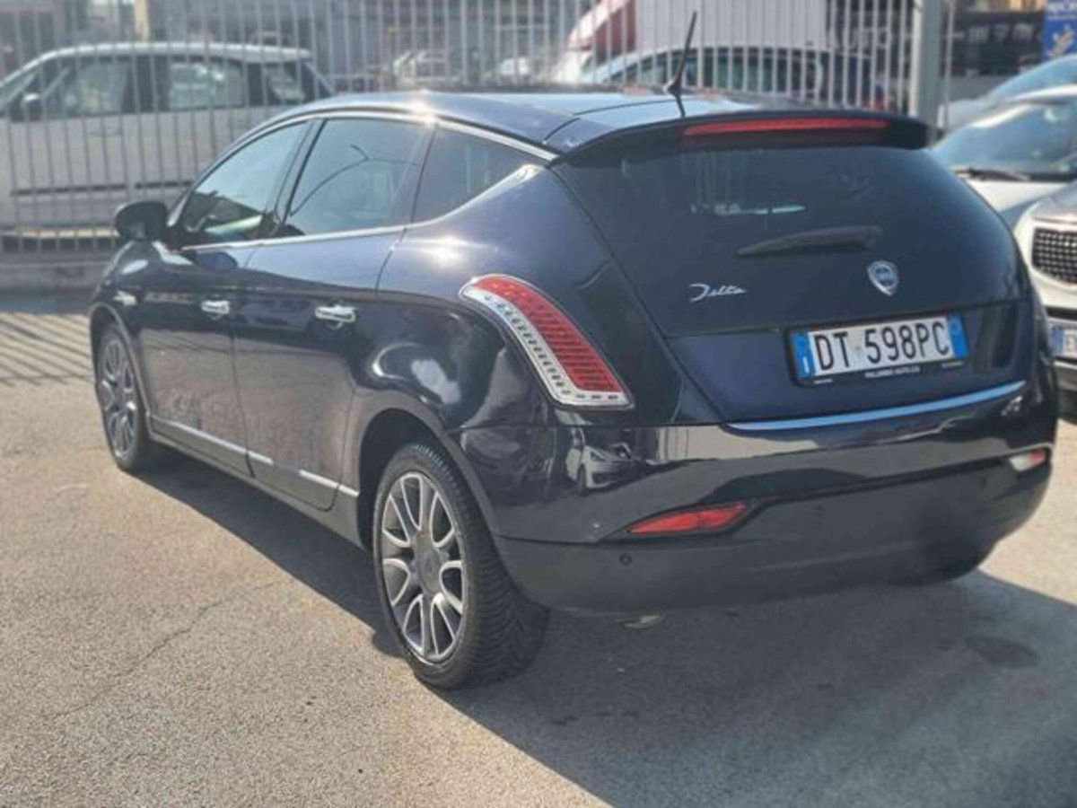 Lancia Delta 1.6 MJT DPF Oro (6)