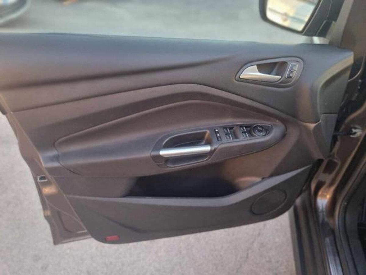 Ford C-Max 1.5 TDCi 120CV Powershift Start&Stop Titanium (7)