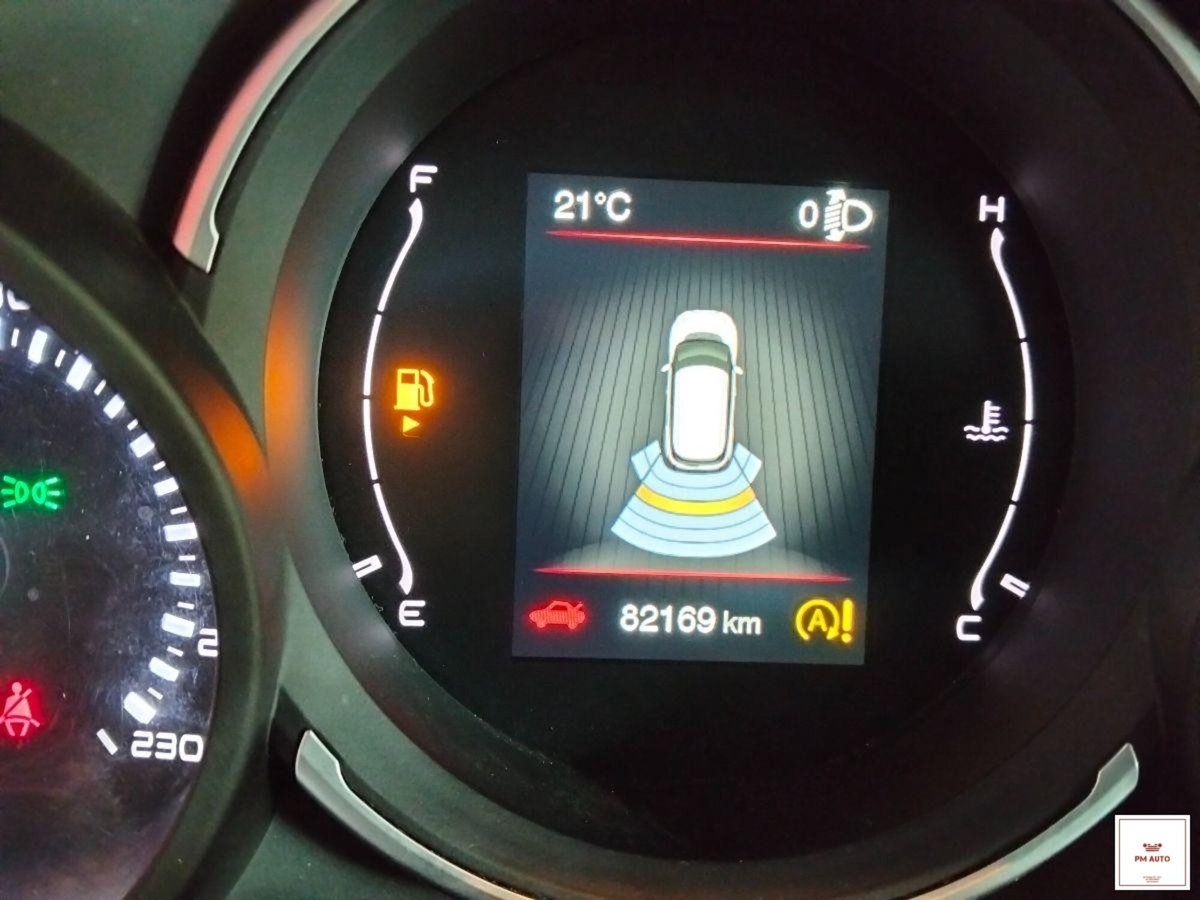 Fiat 500L 1.4 95 CV Trekking (3)