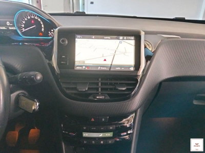 Peugeot 2008 BlueHDi 100 S&S Allure (3)