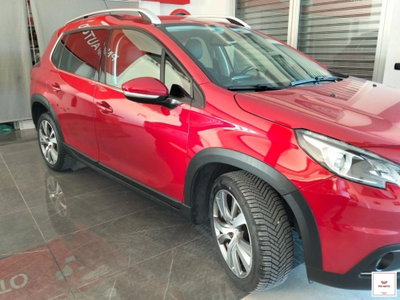 Peugeot 2008 BlueHDi 100 S&S Allure (8)